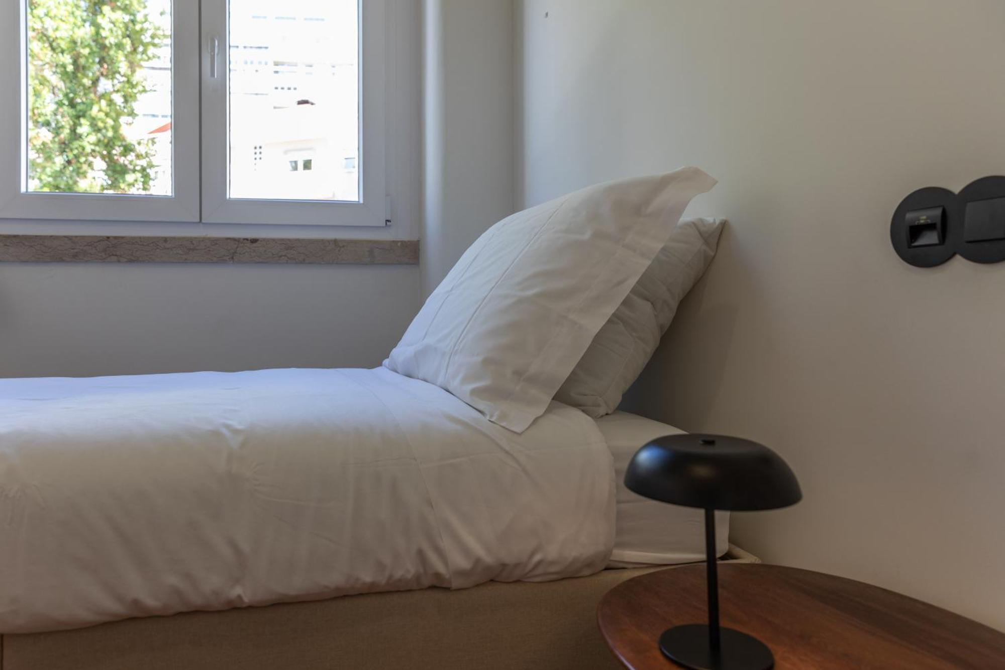 Alvalade 58 - Charming 2 Bedroom Apartment With Ac Near The Airport And City Center Лиссабон Экстерьер фото